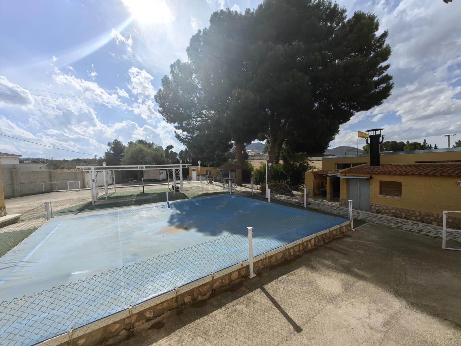 Chalet de 5 habitaciones en Yecla en venta - 650.000 € (Ref: 8935909)