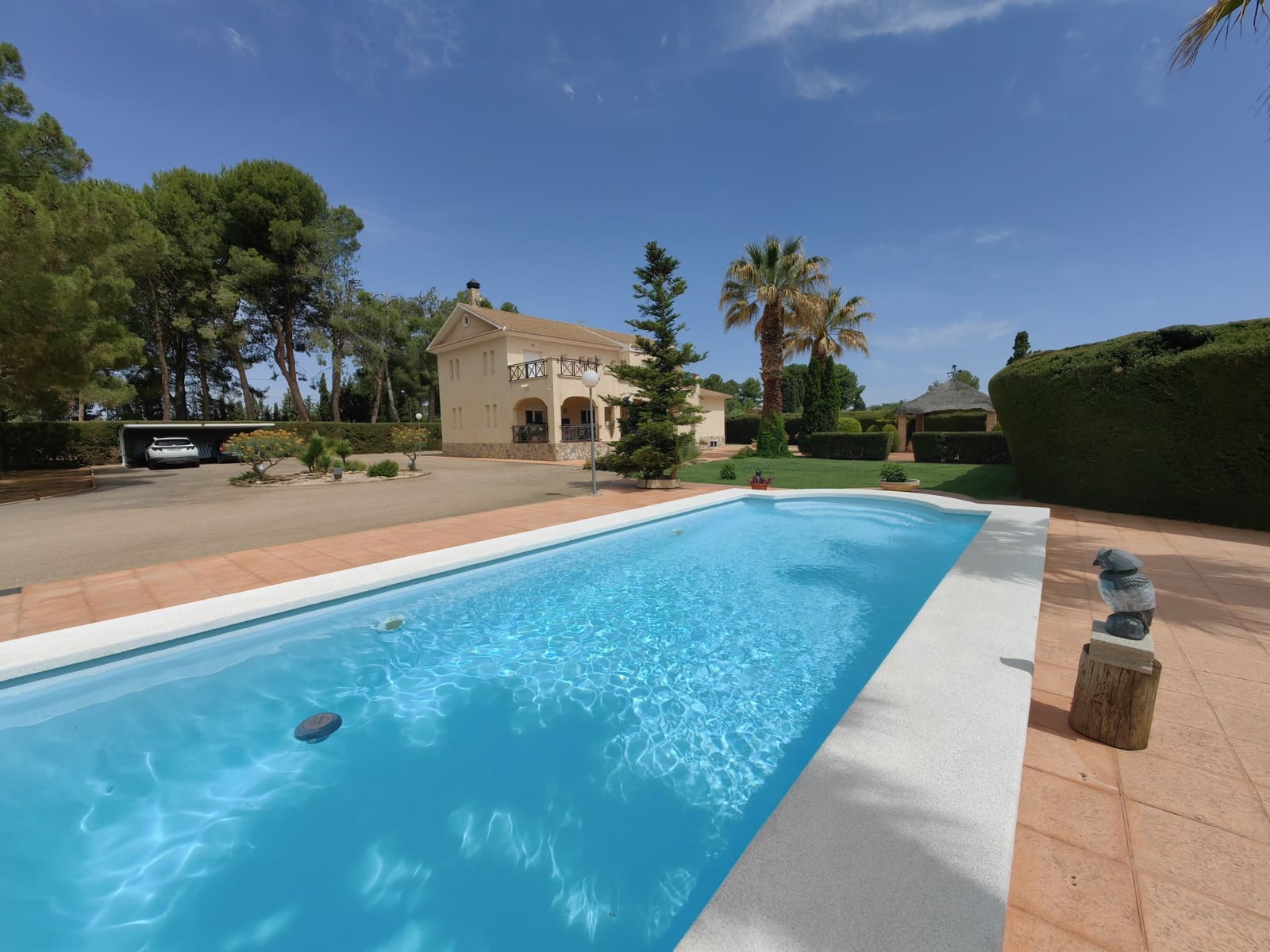 6 bedroom Villa for sale in Yecla - € 415,000 (Ref: 8935910)
