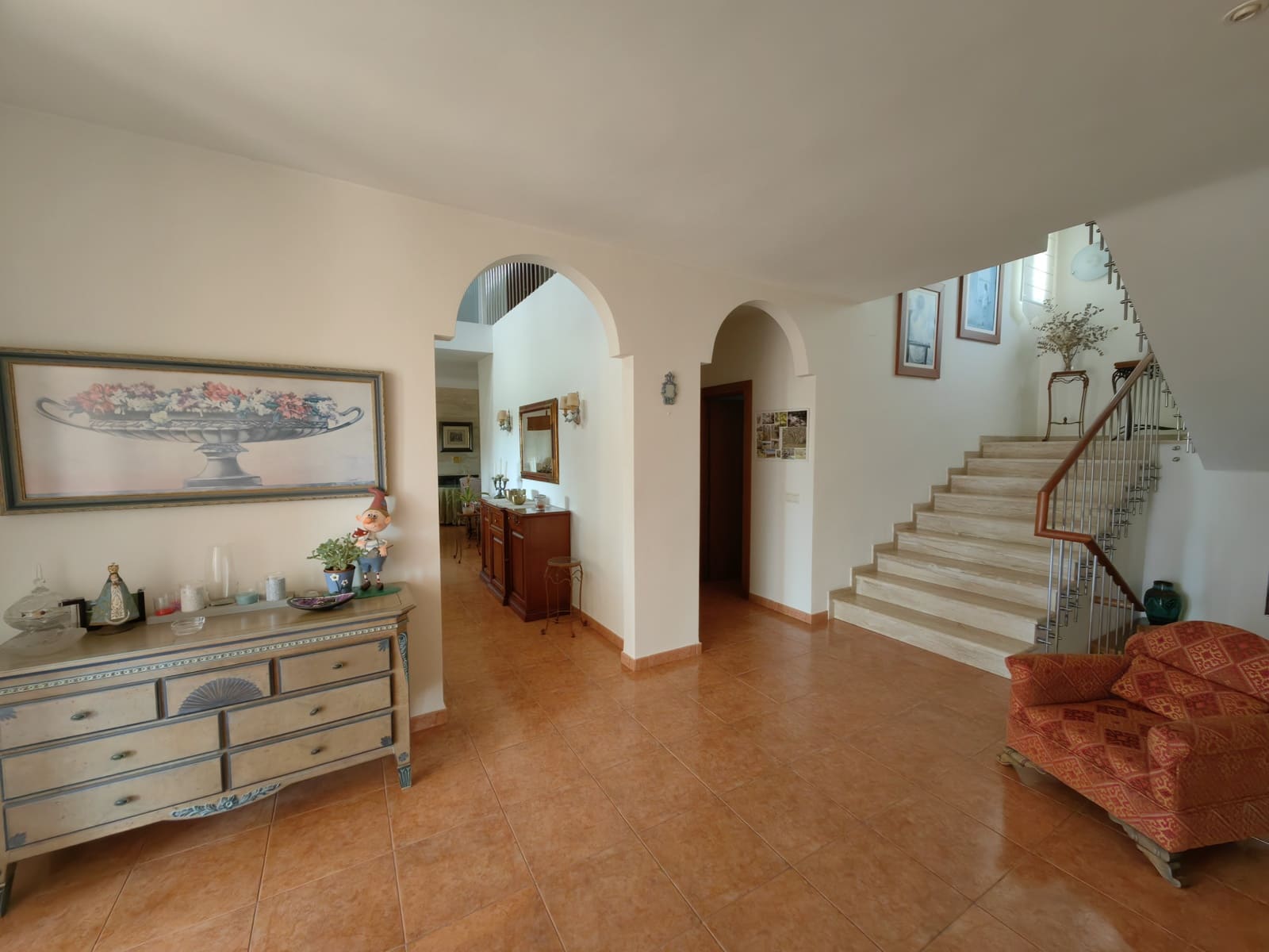 6 bedroom Villa for sale in Yecla - € 415,000 (Ref: 8935910)