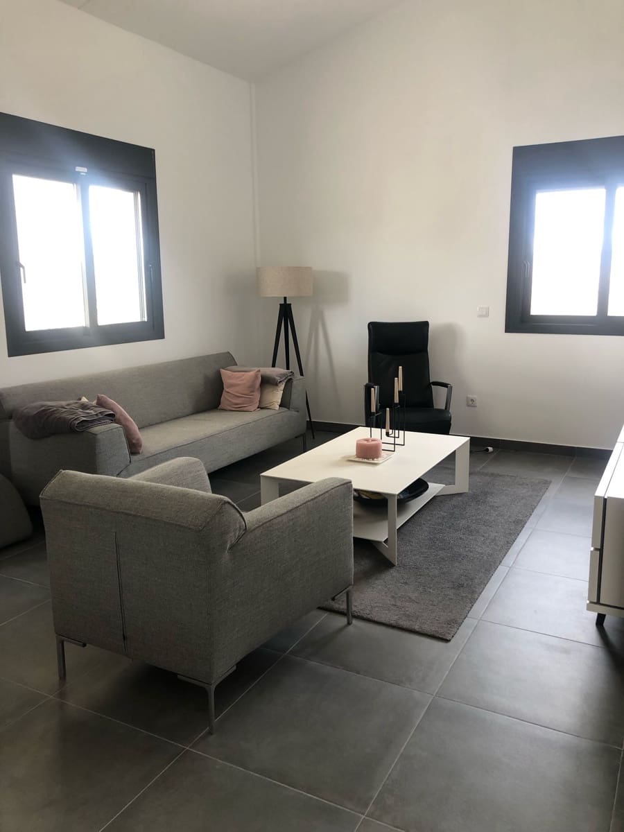 4 bedroom Villa for sale in Pinoso - € 415,000 (Ref: 8935913)