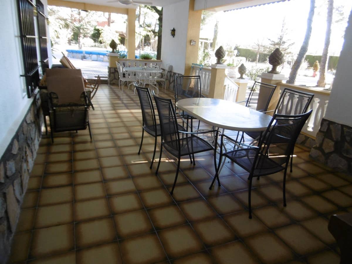 5 bedroom Finca/Country House for sale in Yecla - € 350,000 (Ref: 8935923)