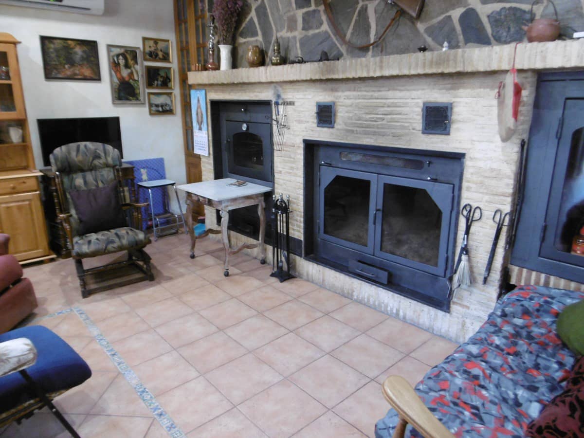 5 bedroom Finca/Country House for sale in Yecla - € 350,000 (Ref: 8935923)