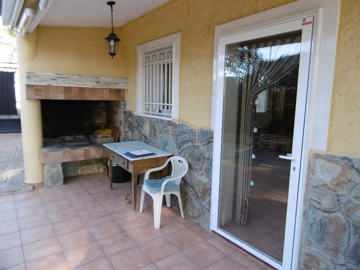 5 bedroom Finca/Country House for sale in Yecla - € 350,000 (Ref: 8935923)