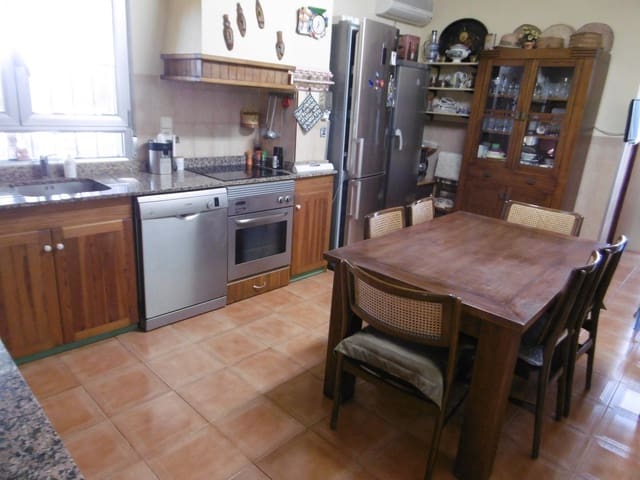 5 soverom Finca/Herregård til salgs i Yecla - € 350 000 (Ref: 8935923)