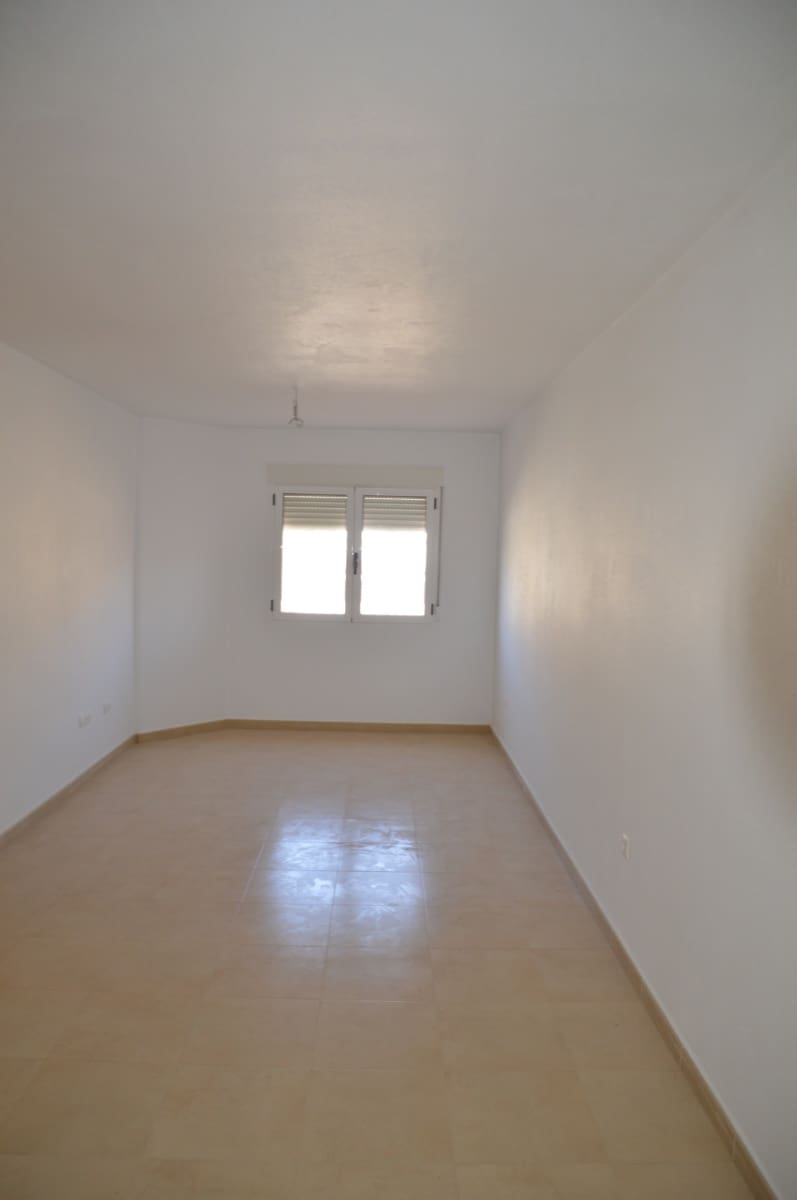 3 bedroom Townhouse for sale in Pinoso - € 155,000 (Ref: 8935938)