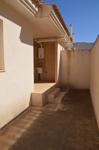 3 bedroom Townhouse for sale in Pinoso - € 155,000 (Ref: 8935938)