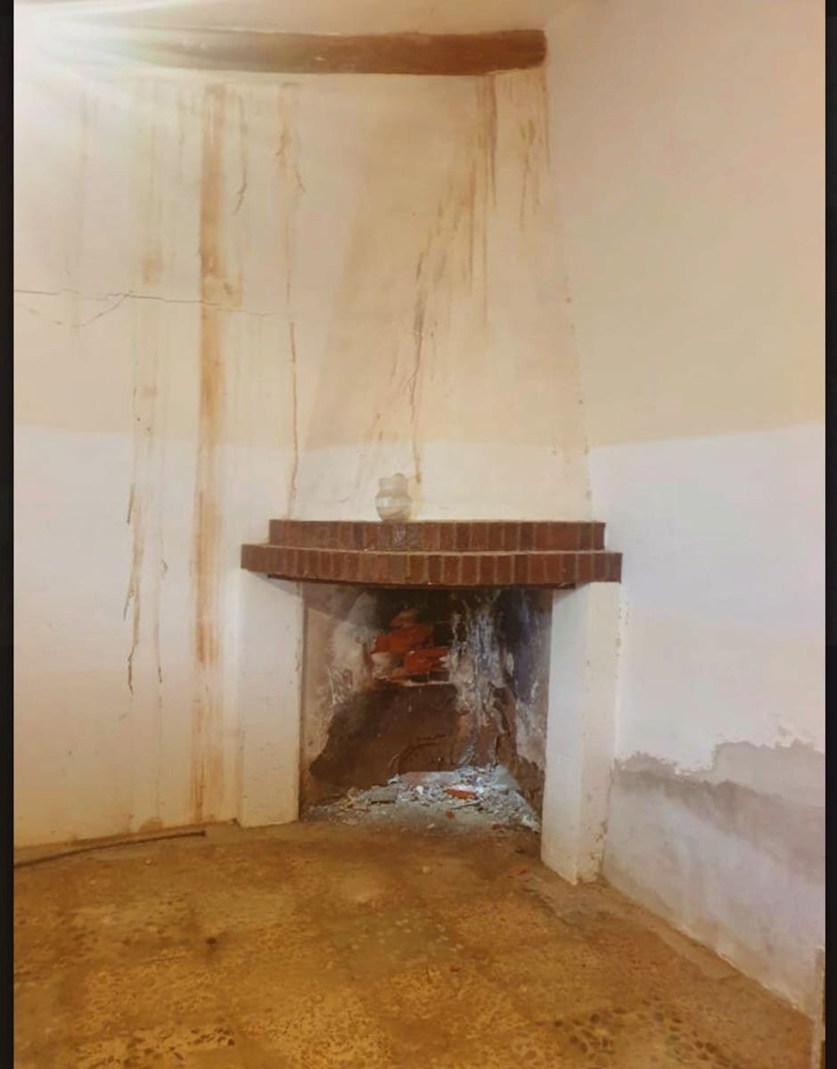 3 bedroom Finca/Country House for sale in Jumilla - € 39,900 (Ref: 8935963)