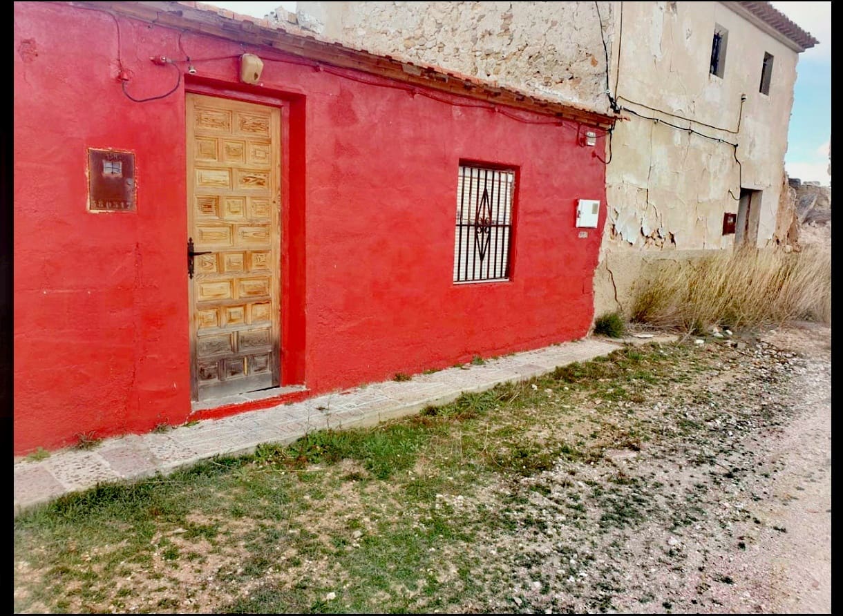 3 bedroom Finca/Country House for sale in Jumilla - € 39,900 (Ref: 8935963)