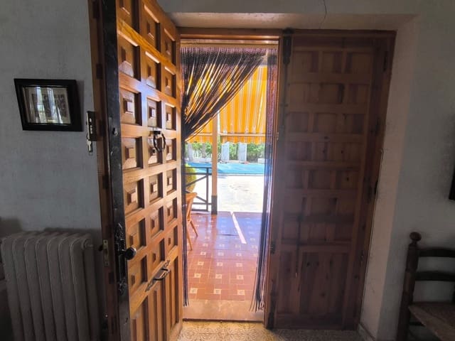 7 sypialnia Willa na sprzedaż w Yecla z basenem garażem - 450 000 € (Ref: 8947013)