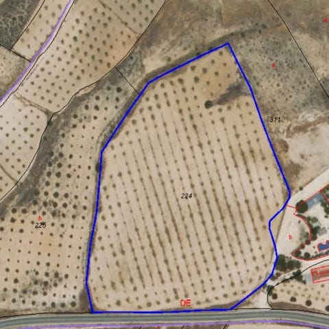 Ubebygd land til salgs i Pinoso - € 52 900 (Ref: 8947020)