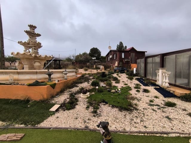 3 bedroom Commercial for sale in La Romana with pool - € 369,900 (Ref: 8947032)