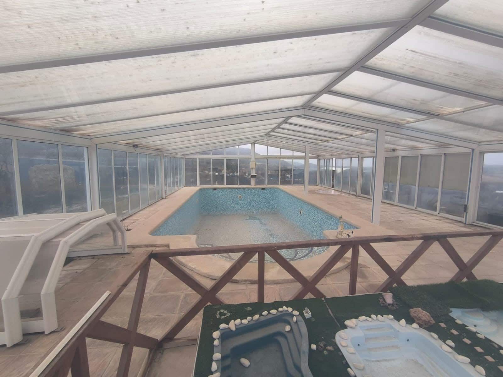 3 sovrum Kommersiell till salu i Algayat med pool garage - 369 900 € (Ref: 8947032)