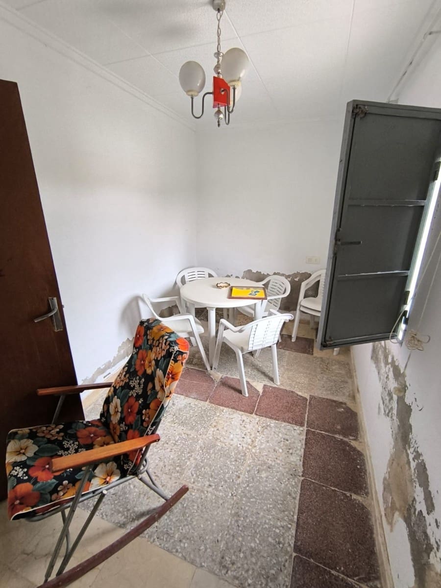 2 soveværelse Finca/Landehus til salg i La Romana med swimmingpool - € 99.990 (Ref: 8947033)