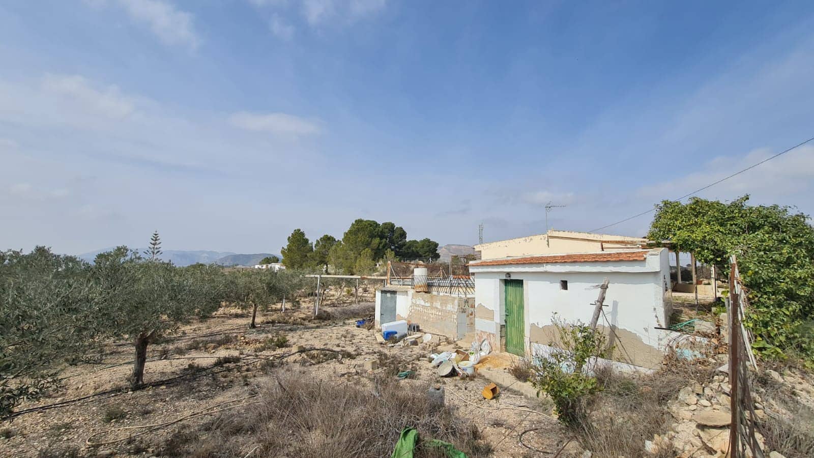 2 soveværelse Finca/Landehus til salg i La Romana med swimmingpool - € 99.990 (Ref: 8947033)