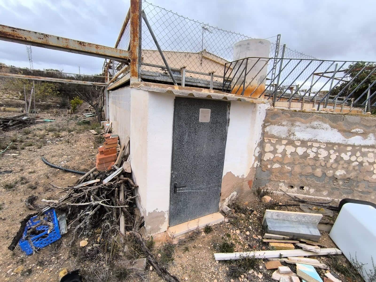 2 slaapkamer Finca/Landhuis te koop in La Romana met zwembad - € 99.990 (Ref: 8947033)