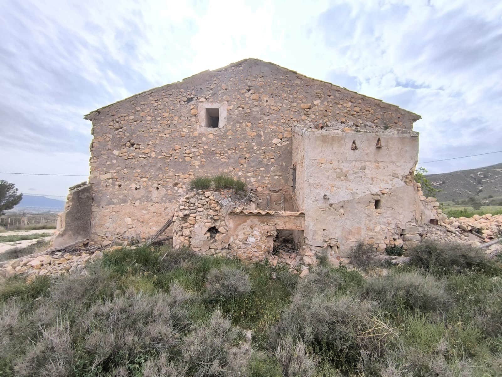 8 soveværelse Finca/Landehus til salg i Jumilla med garage - € 64.990 (Ref: 8947035)