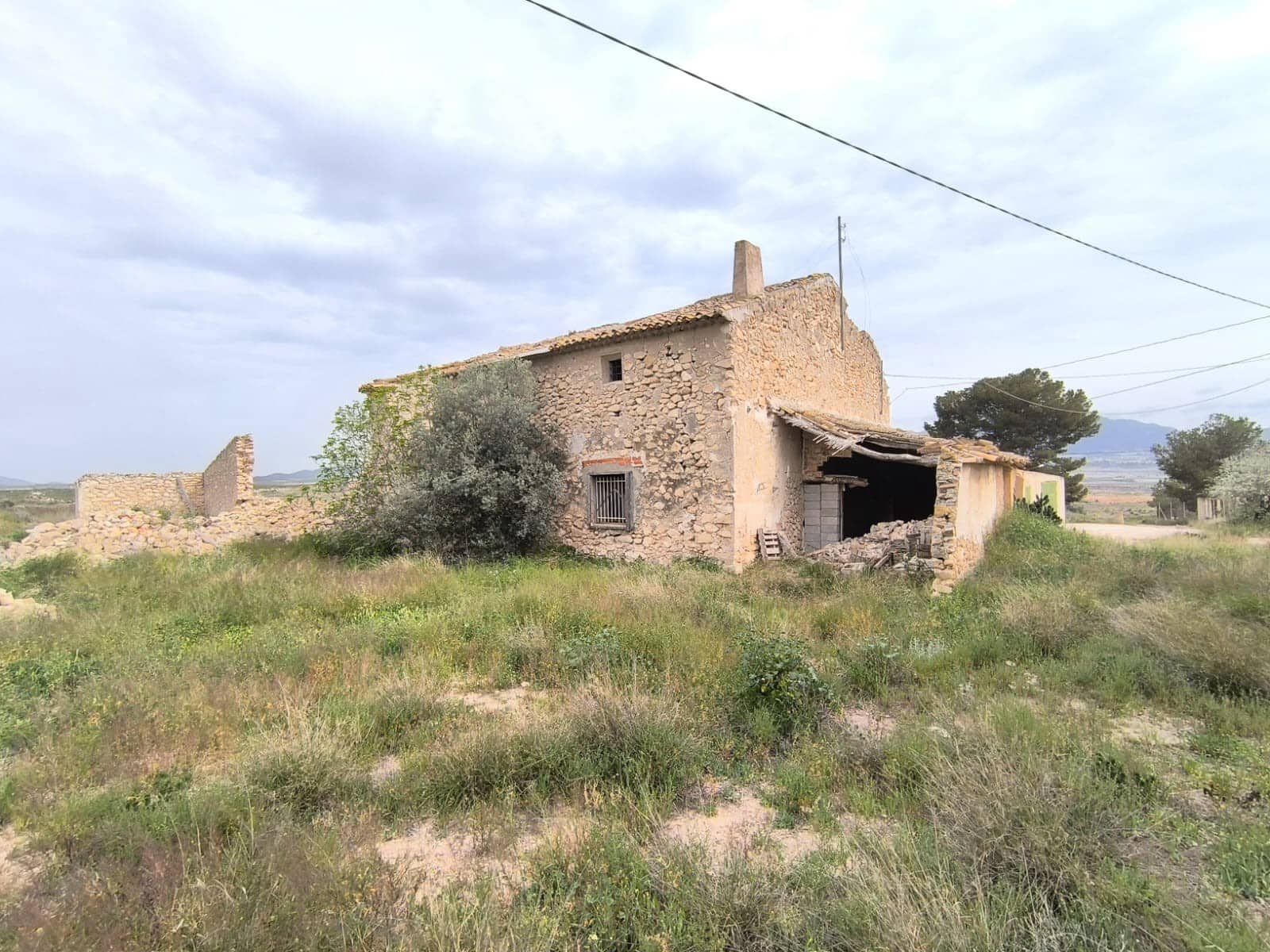 8 soveværelse Finca/Landehus til salg i Jumilla med garage - € 64.990 (Ref: 8947035)