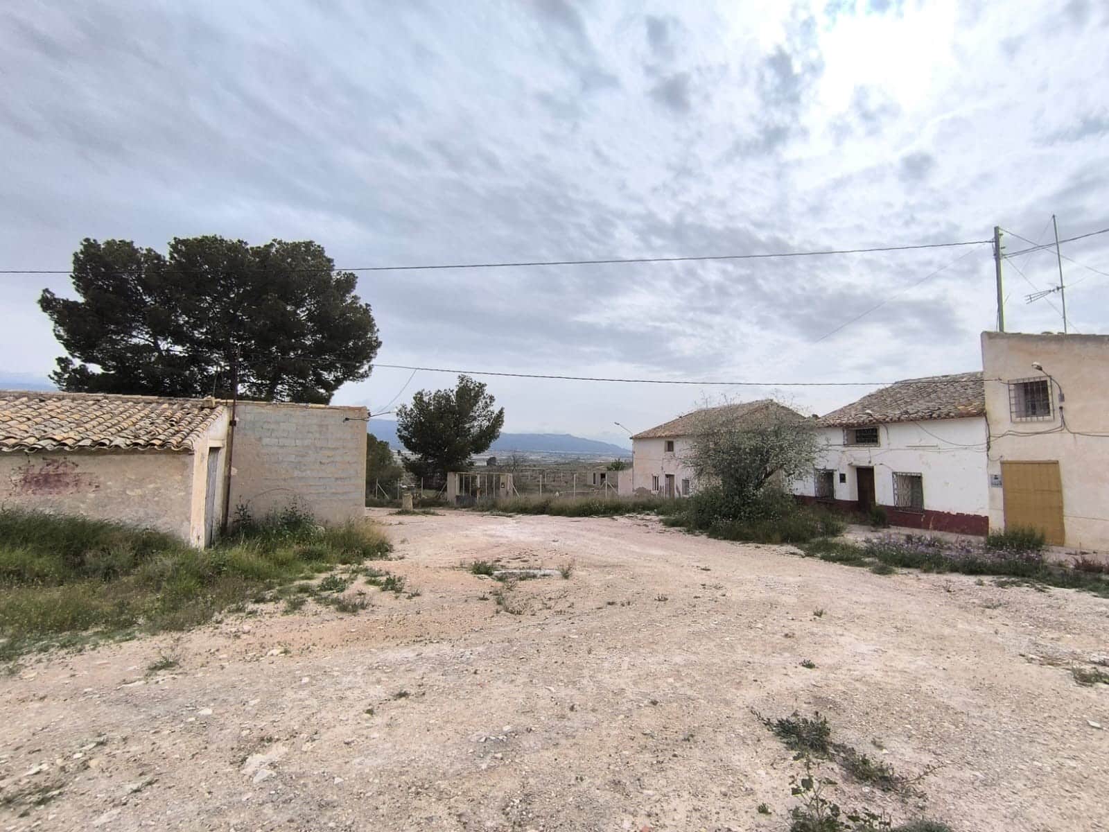 8 soveværelse Finca/Landehus til salg i Jumilla med garage - € 64.990 (Ref: 8947035)
