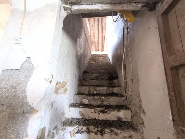 8 soveværelse Finca/Landehus til salg i Jumilla med garage - € 64.990 (Ref: 8947035)