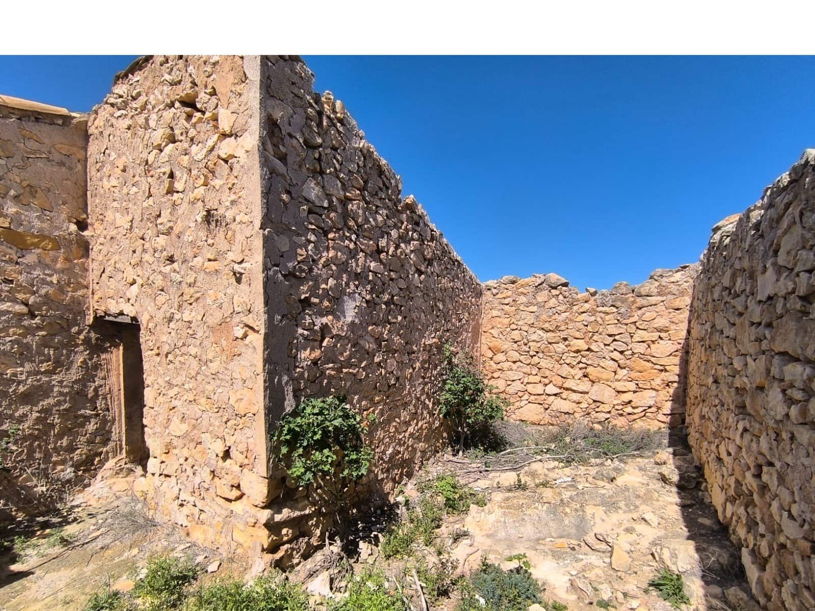 2 soveværelse Finca/Landehus til salg i Pinoso - € 49.500 (Ref: 8947037)