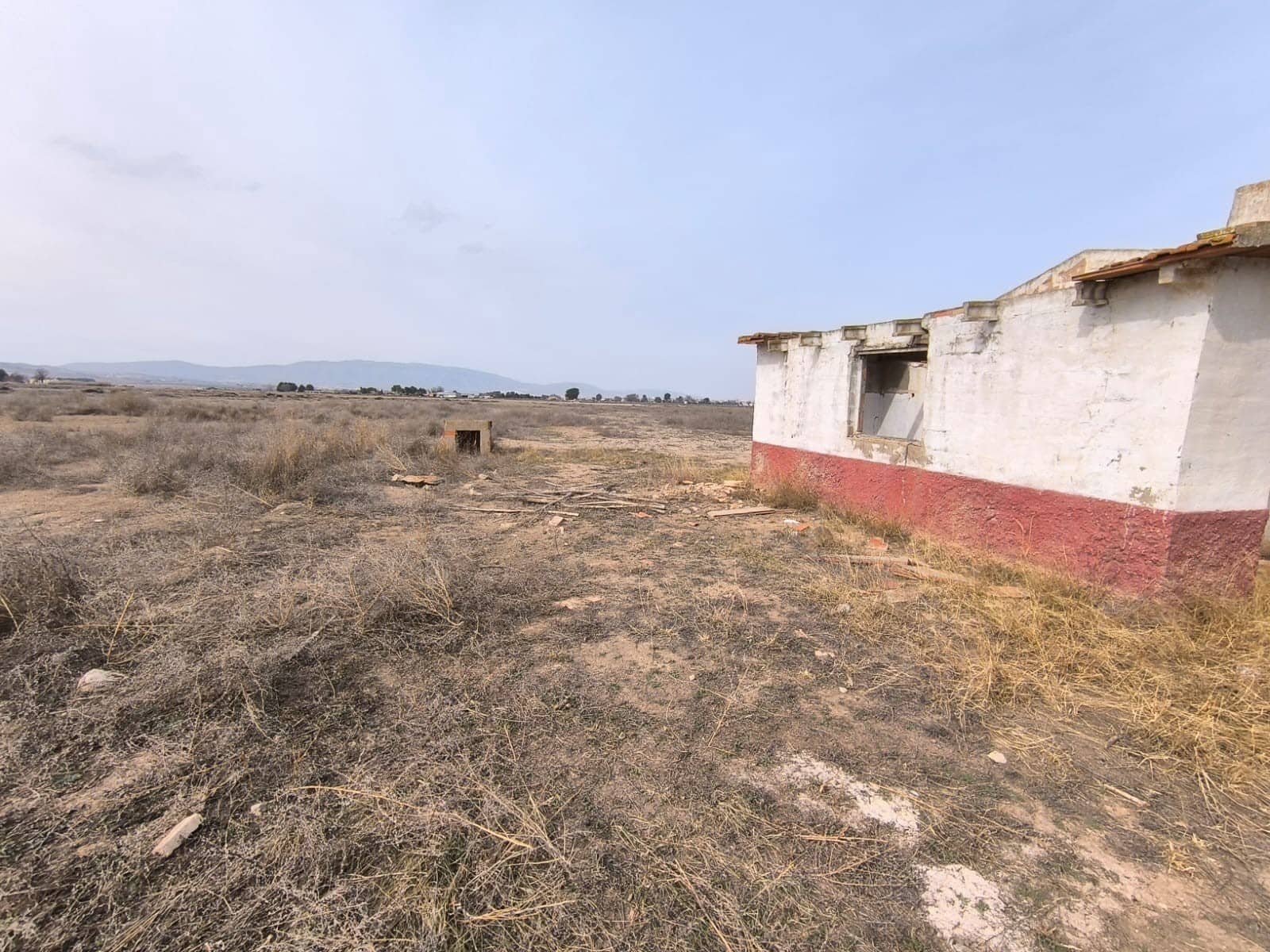 2 soveværelse Finca/Landehus til salg i Villena med swimmingpool - € 62.995 (Ref: 8947038)