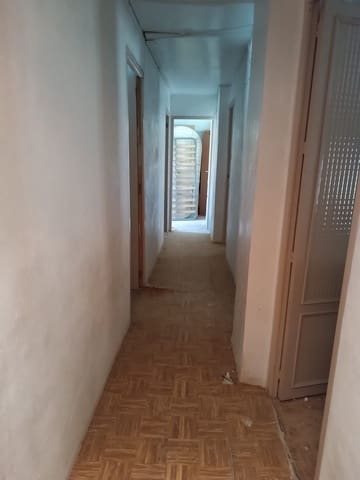 6 makuuhuone Maalaistalo myytävänä paikassa Yecla - 79 000 € (Ref: 8951202)