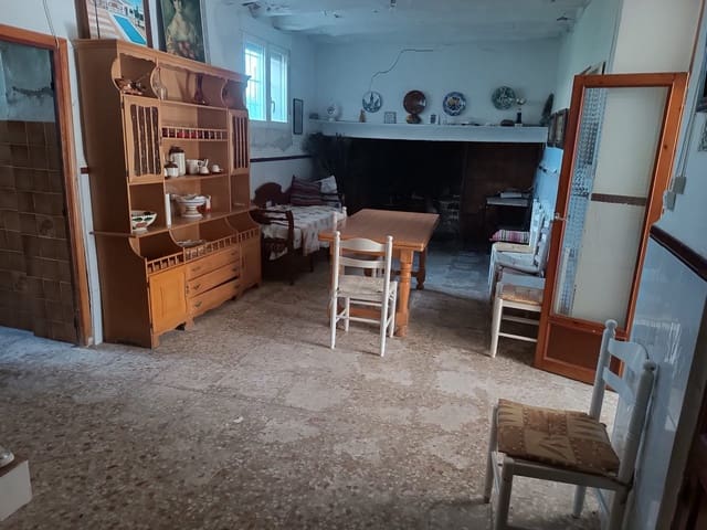 6 soverom Finca/Herregård til salgs i Yecla - € 79 000 (Ref: 8951202)