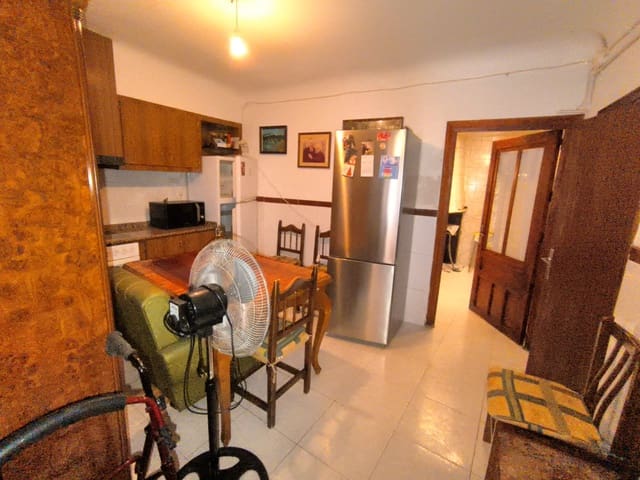 5 chambre Maison de Ville à vendre à Pinoso - 79 000 € (Ref: 8953379)