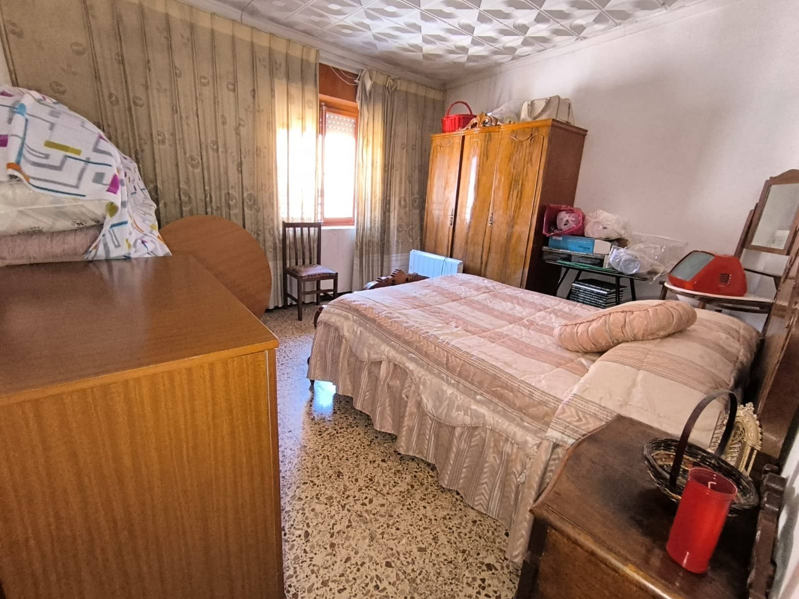 5 soveværelse Byhus til salg i Pinoso - € 79.000 (Ref: 8953379)