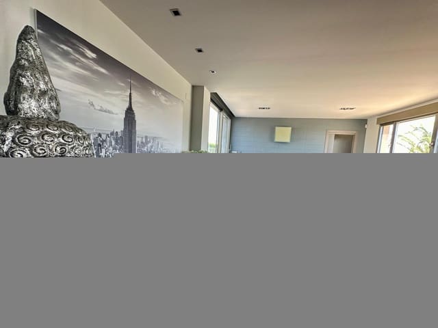 5 bedroom Villa for sale in Yecla with pool garage - € 498,000 (Ref: 8981691)