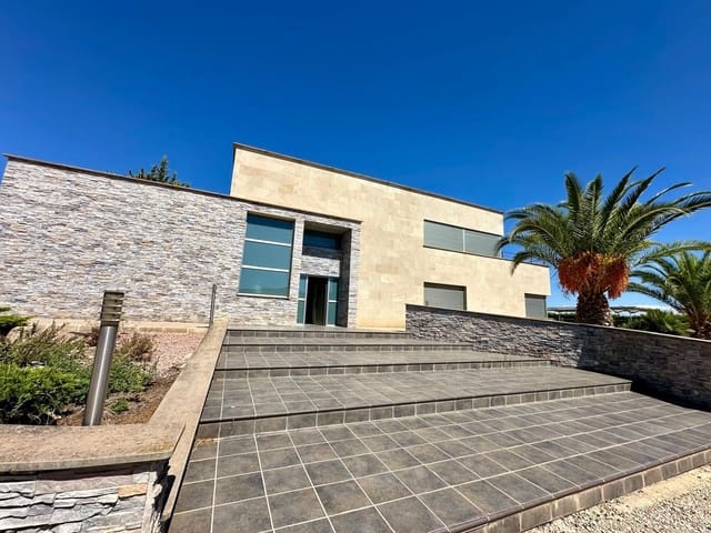 5 sypialnia Willa na sprzedaż w Yecla z basenem garażem - 499 000 € (Ref: 8981691)