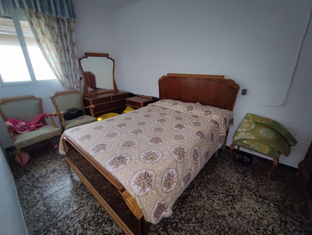 4 chambre Finca/Maison de Campagne à vendre à Yecla avec garage - 120 000 € (Ref: 8996388)