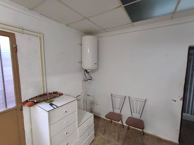 7 bedroom Townhouse for sale in Raspay, Yecla with garage - € 99,990 (Ref: 9008404)