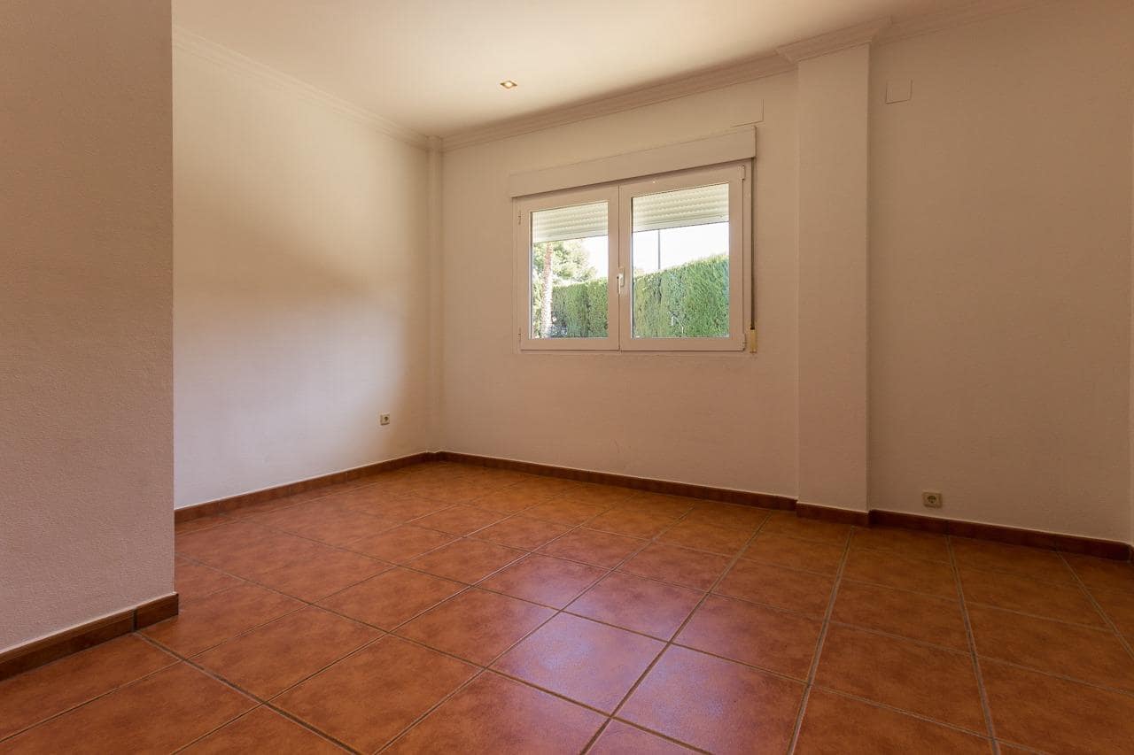 7 soverom Villa til salgs i Elda med svømmebasseng - € 399 000 (Ref: 9016570)