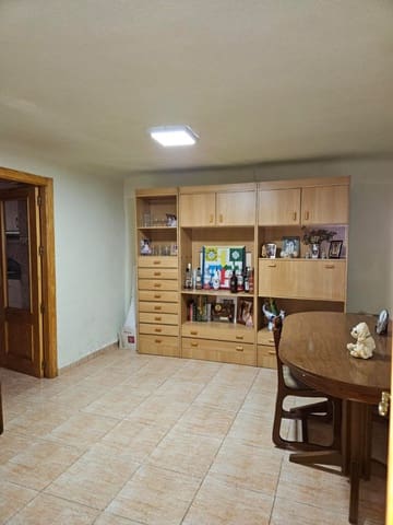 5 bedroom Townhouse for sale in Monóvar / Monóver - € 140,000 (Ref: 9027163)