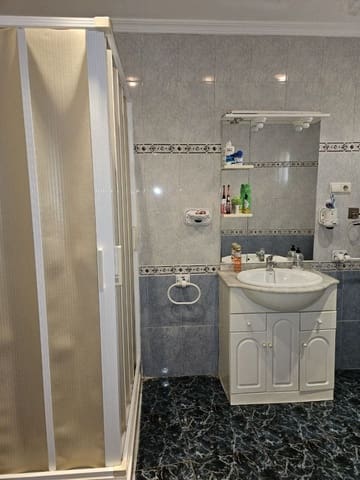 5 bedroom Townhouse for sale in Monóvar / Monóver - € 140,000 (Ref: 9027163)