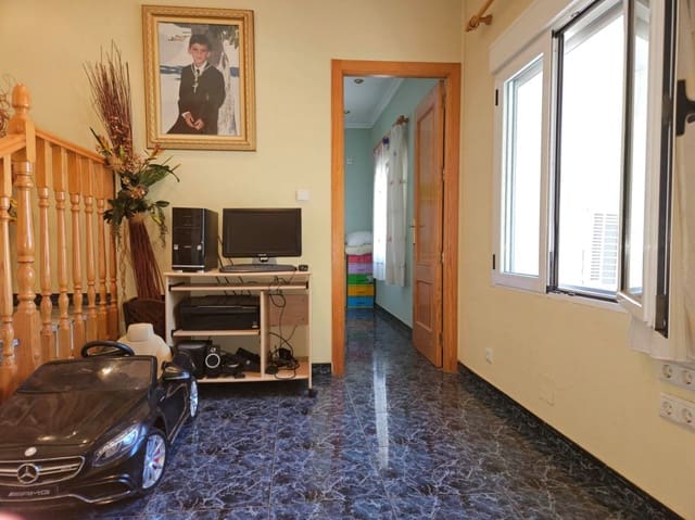 5 bedroom Townhouse for sale in Monóvar / Monóver - € 140,000 (Ref: 9027163)