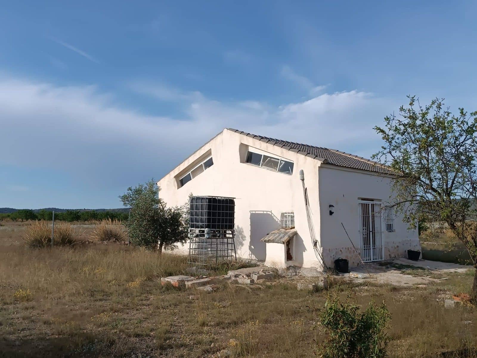 2 bedroom Finca/Country House for sale in Yecla with garage - € 98,000 (Ref: 9046503)