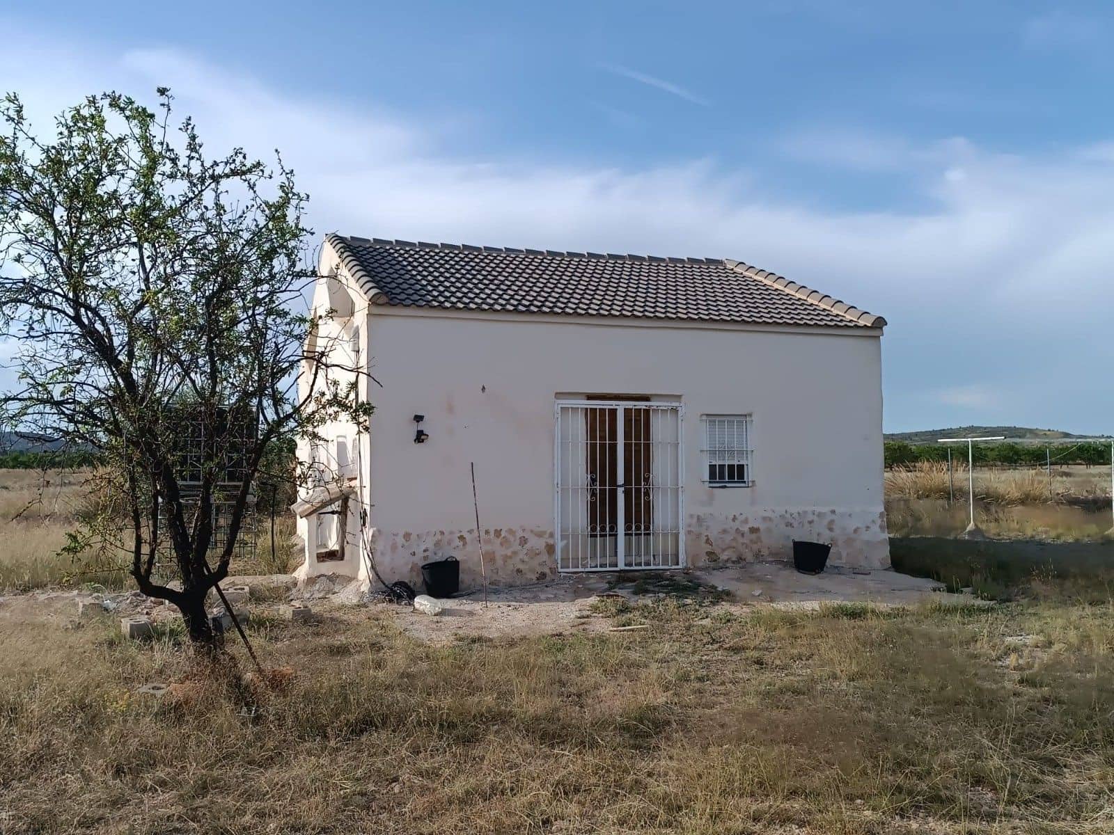 2 bedroom Finca/Country House for sale in Yecla with garage - € 98,000 (Ref: 9046503)