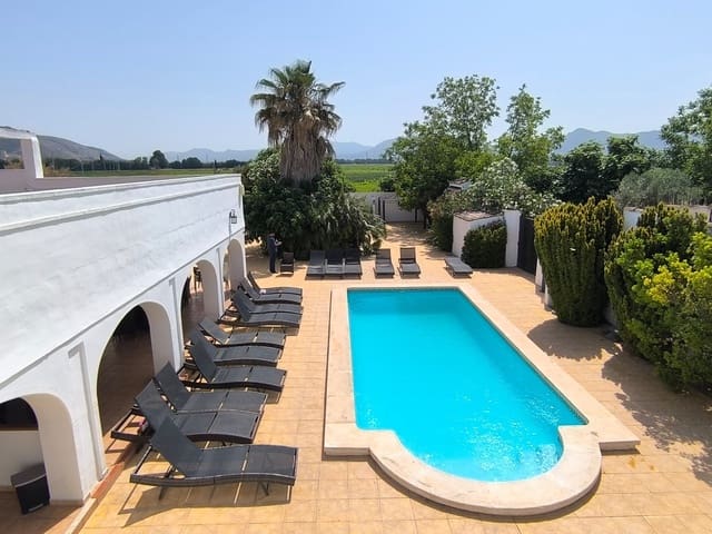 13 chambre Villa/Maison à vendre à Villena avec piscine garage - 699 995 € (Ref: 9060038)