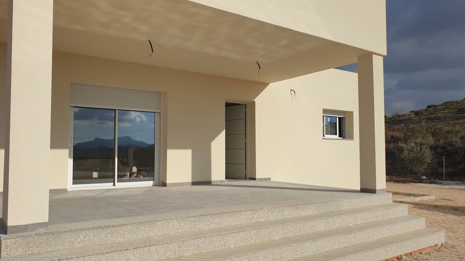 3 soveværelse Villa til salg i Pinoso med swimmingpool - € 309.995 (Ref: 9069195)