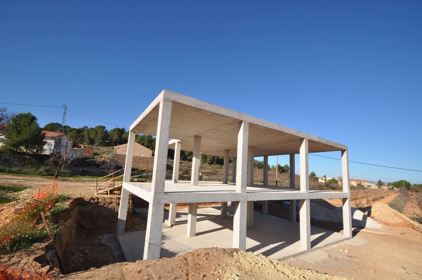 3 soveværelse Villa til salg i Pinoso med swimmingpool - € 309.995 (Ref: 9069195)