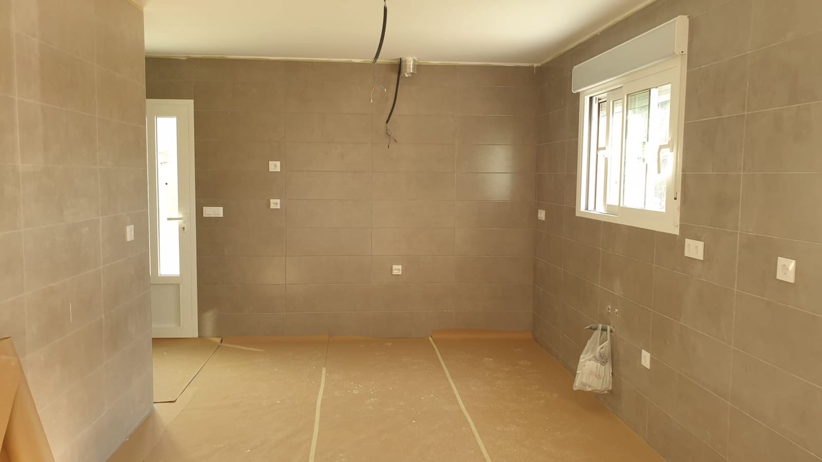 3 bedroom Villa for sale in Pinoso with pool - € 304,995 (Ref: 9069196)