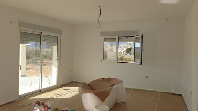 3 slaapkamer Villa te koop in Pinoso met zwembad - € 304.995 (Ref: 9069196)