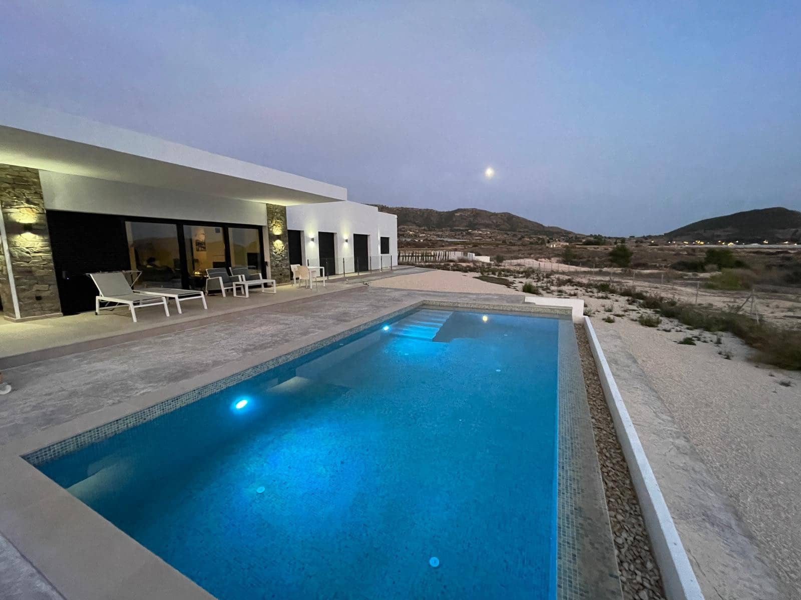 3 chambre Villa/Maison à vendre à Pinoso avec piscine - 350 000 € (Ref: 9072559)