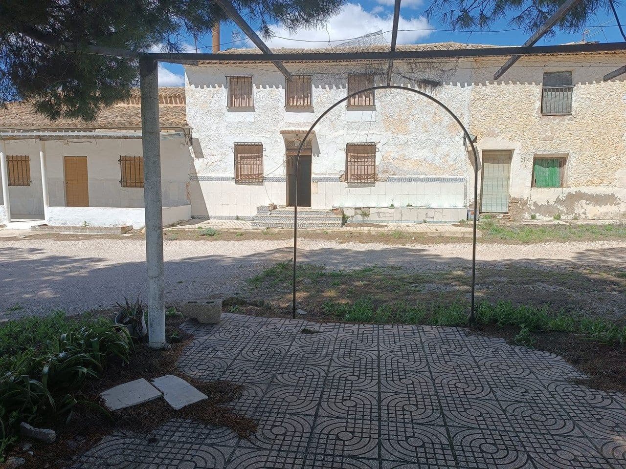 10 bedroom Finca/Country House for sale in Yecla with garage - € 199,000 (Ref: 9075644)