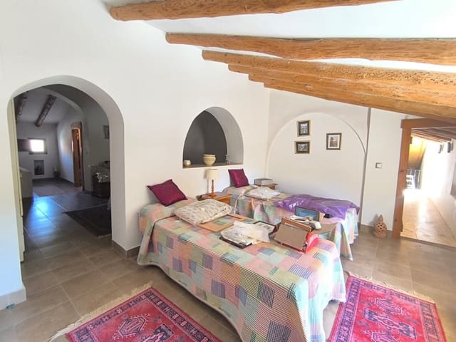 4 bedroom Villa for sale in Chinorlet / Xinorlet, Monóvar / Monóver with pool - € 229,995 (Ref: 9078492)