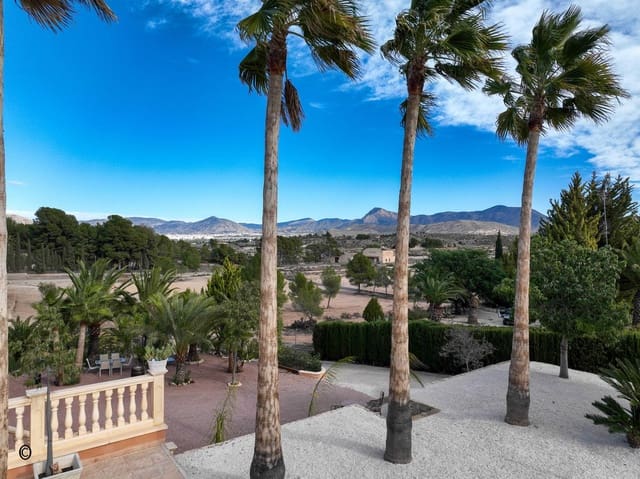 6 bedroom Villa for sale in Monóvar / Monóver - € 499,950 (Ref: 9080706)