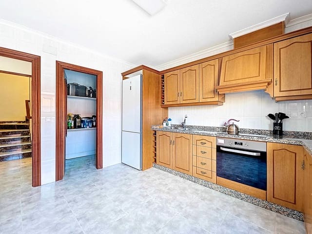 3 quarto Casa em Banda para venda em Pinoso com garagem - 199 950 € (Ref: 9080719)