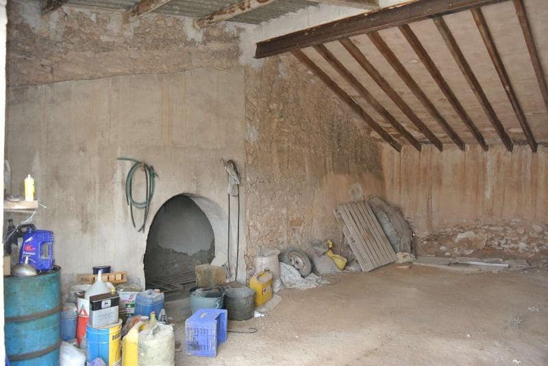 Ruin til salg i Pinoso - € 34.995 (Ref: 9105157)